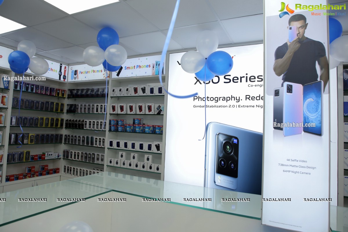Cellbay Mobiles Flagship Store Launch at Madhapur