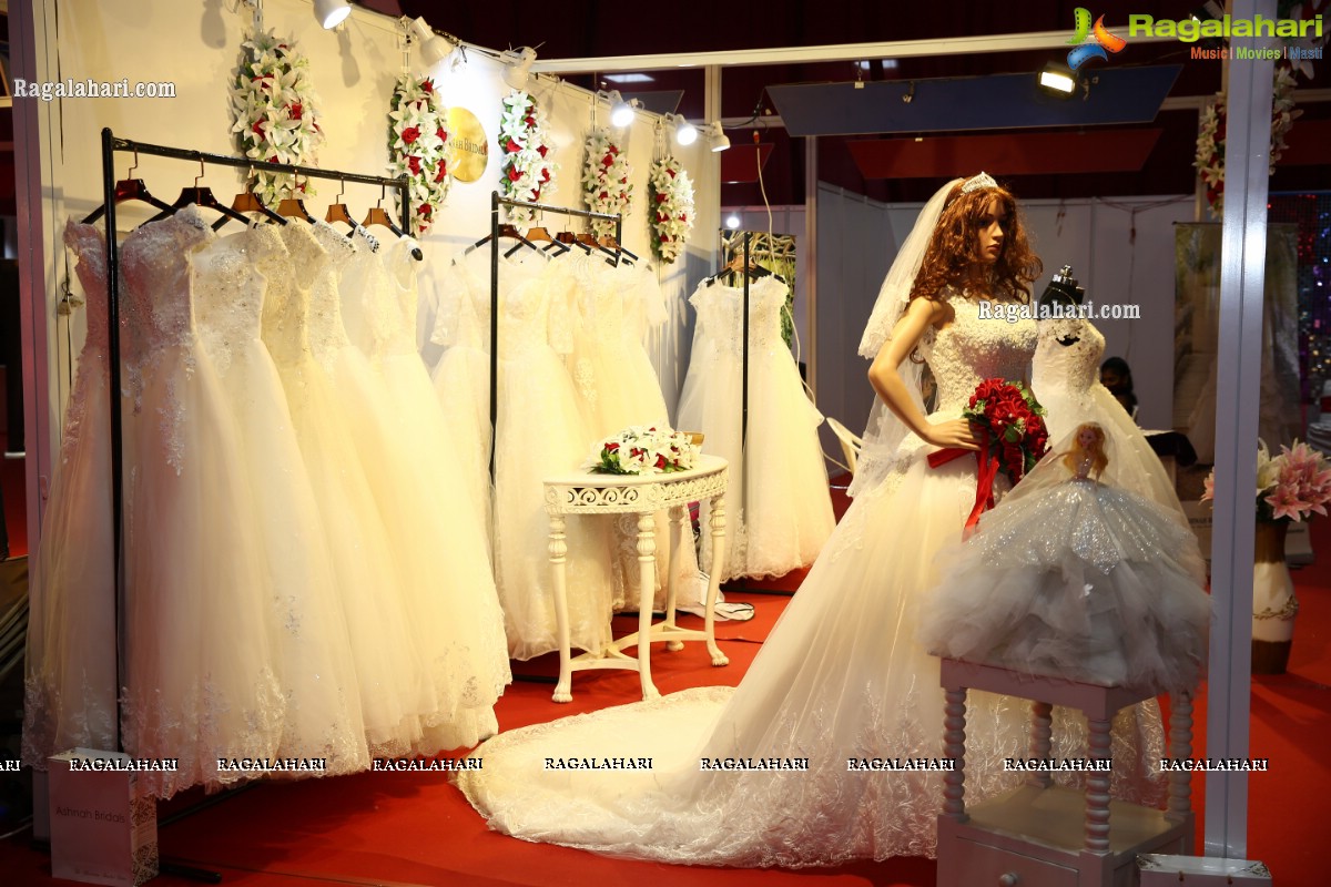 Fifth Avenue Lifestyle And Bridal Fashion Show Season-1 at Hitex Exhibition Centre