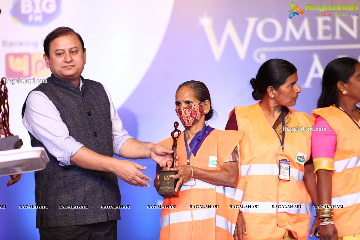 Hybiz.Tv Women’s Leadership Awards 2021 at Sandhya Convention