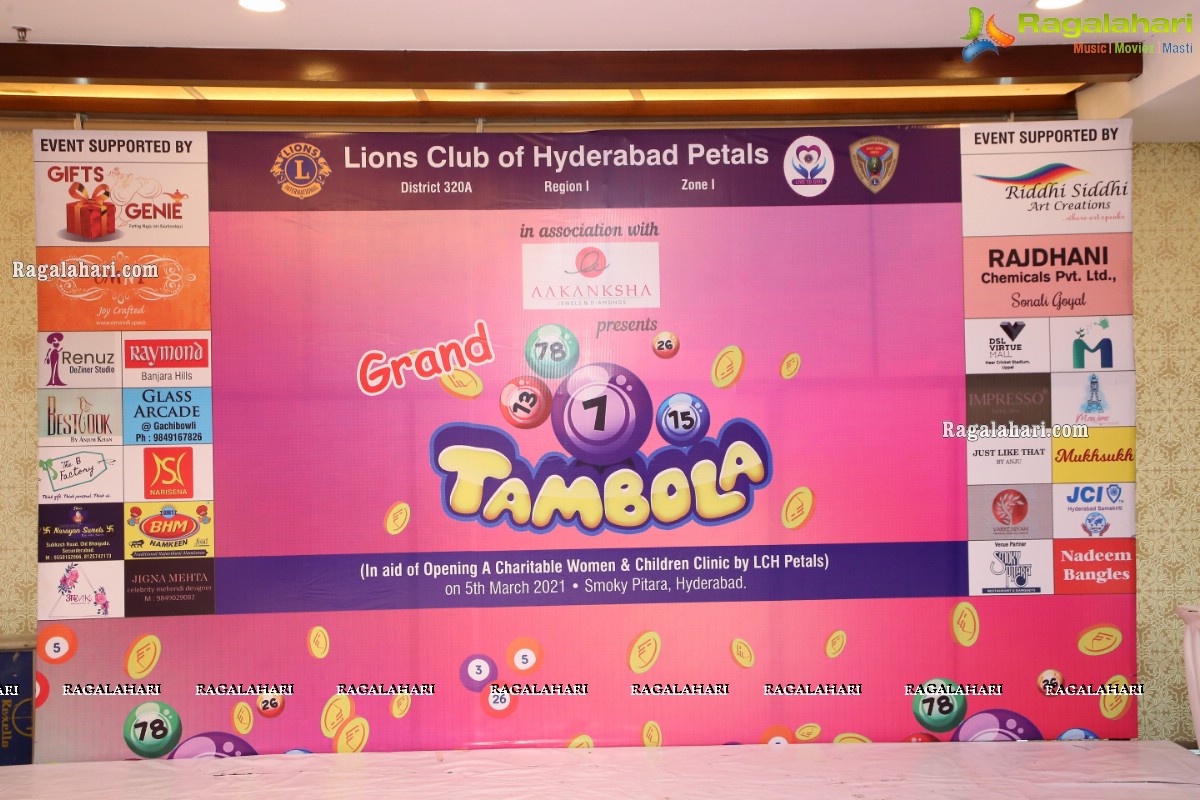 Lions Club of Hyderabad Petals Tambola at Smoky Pitara