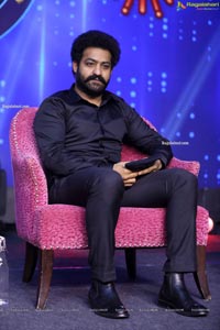 Jr NTR To Host Meelo Evaru Koteeswarudu Season 5