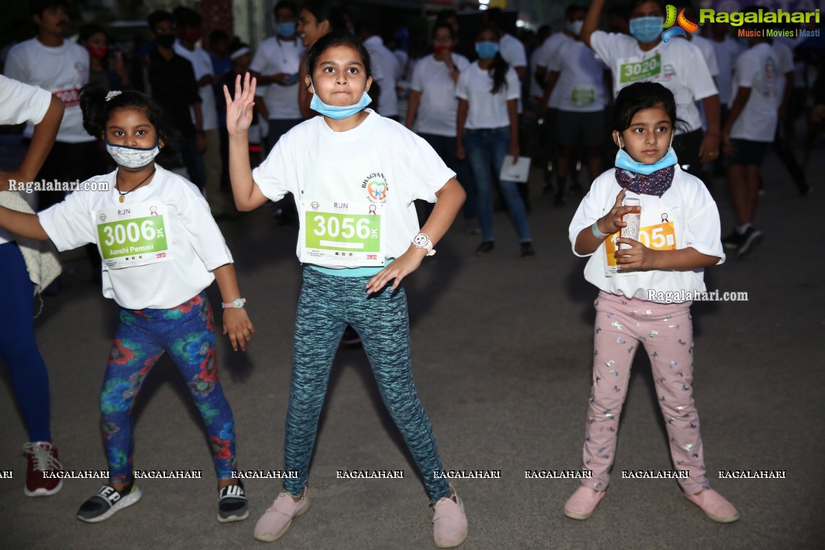 Raashi Khanna Flags Off Run For Women Empowerment at Hitex Exhibition Centre by Bhagyanagar Foundation