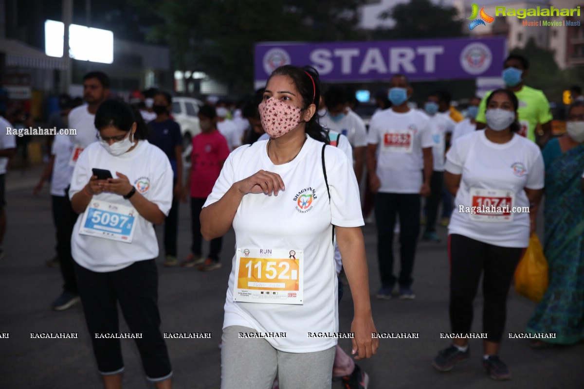 Raashi Khanna Flags Off Run For Women Empowerment at Hitex Exhibition Centre by Bhagyanagar Foundation