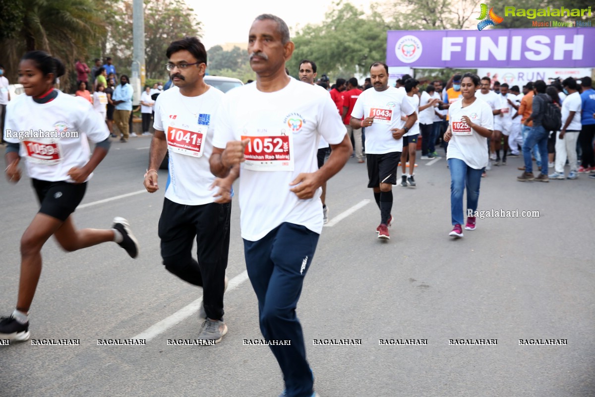 Raashi Khanna Flags Off Run For Women Empowerment at Hitex Exhibition Centre by Bhagyanagar Foundation