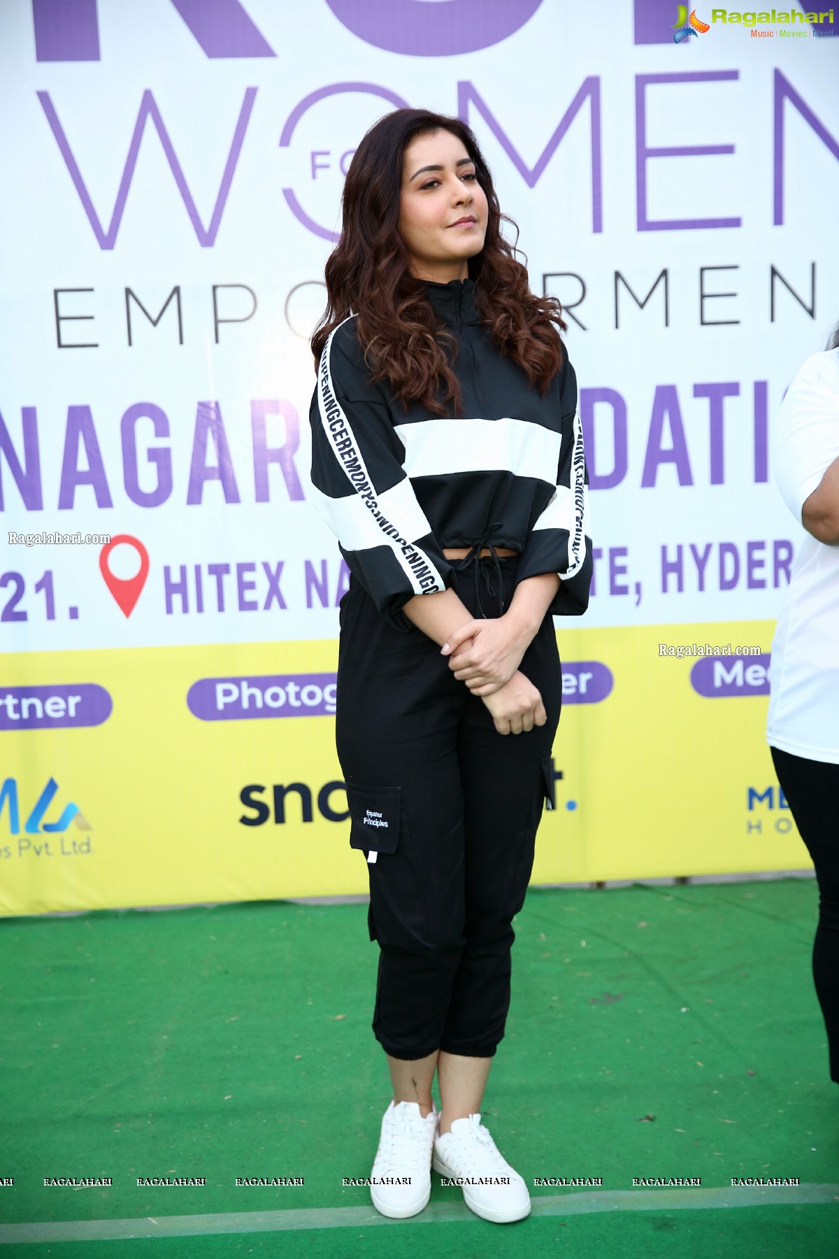 Raashi Khanna Flags Off Run For Women Empowerment at Hitex Exhibition Centre by Bhagyanagar Foundation