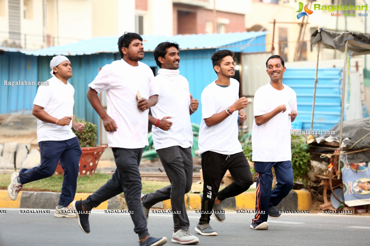 Raashi Khanna Flags Off Run For Women Empowerment at Hitex Exhibition Centre by Bhagyanagar Foundation