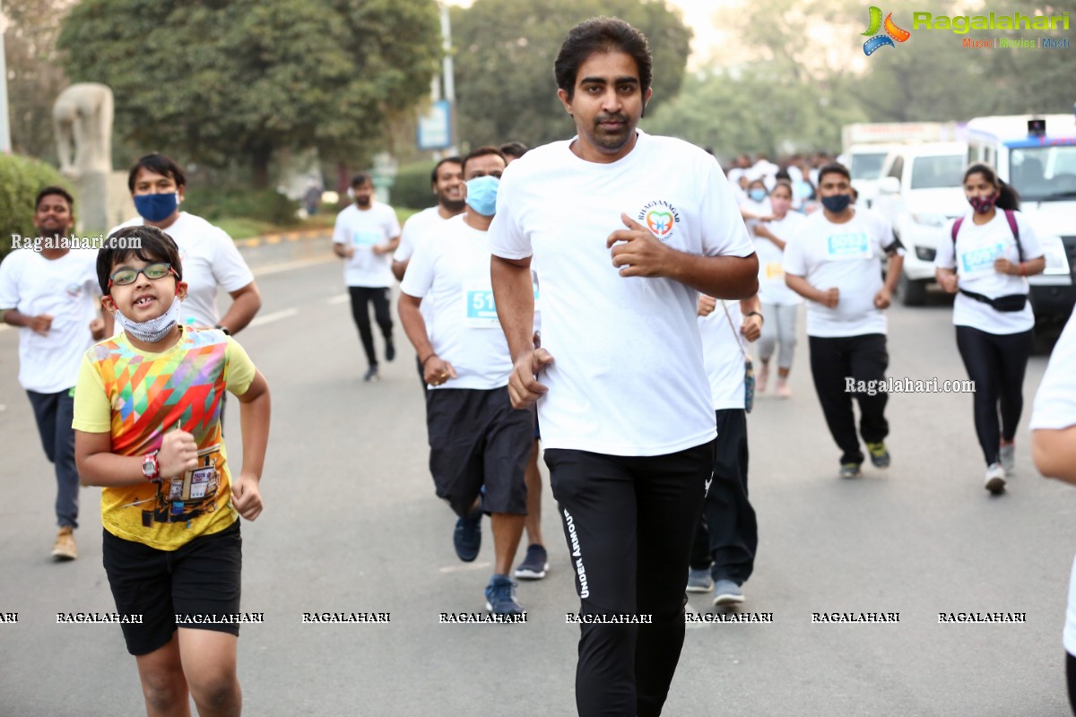 Raashi Khanna Flags Off Run For Women Empowerment at Hitex Exhibition Centre by Bhagyanagar Foundation