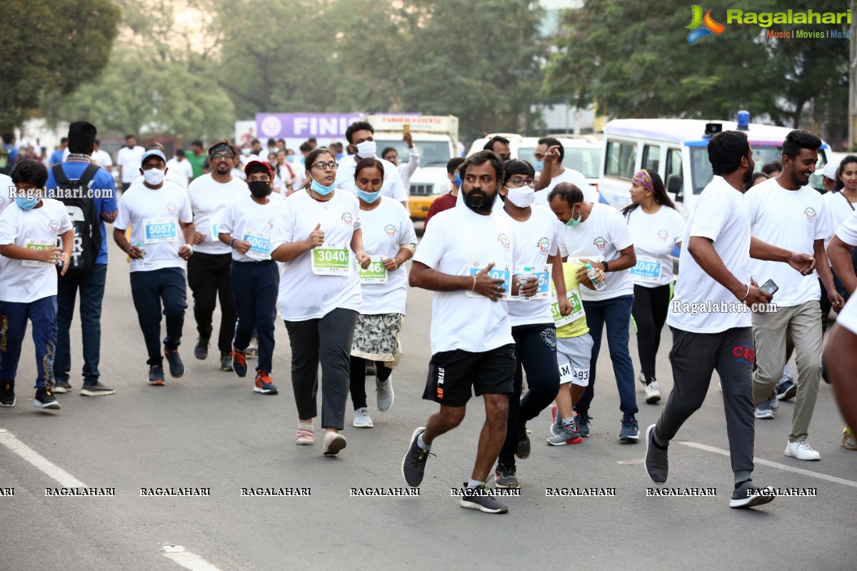 Raashi Khanna Flags Off Run For Women Empowerment at Hitex Exhibition Centre by Bhagyanagar Foundation