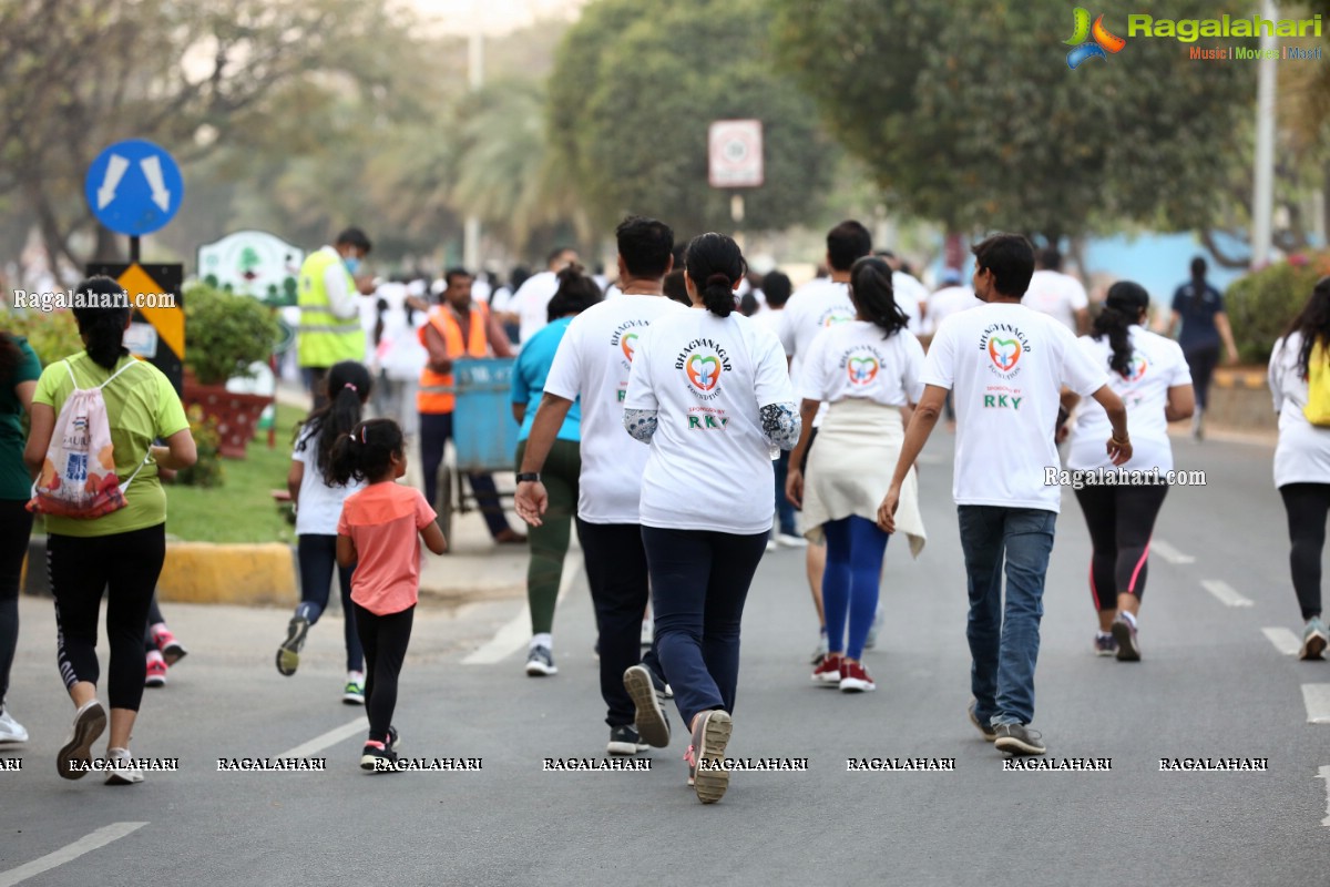 Raashi Khanna Flags Off Run For Women Empowerment at Hitex Exhibition Centre by Bhagyanagar Foundation