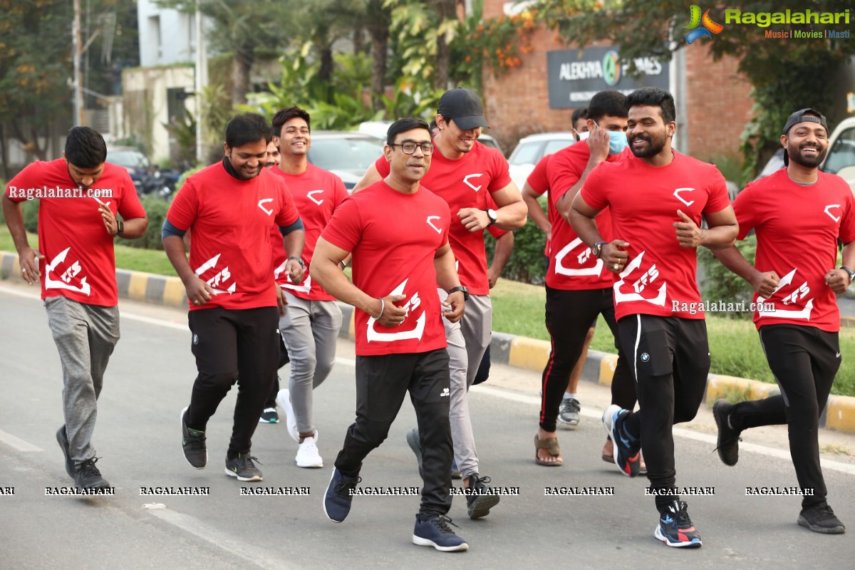 Raashi Khanna Flags Off Run For Women Empowerment at Hitex Exhibition Centre by Bhagyanagar Foundation