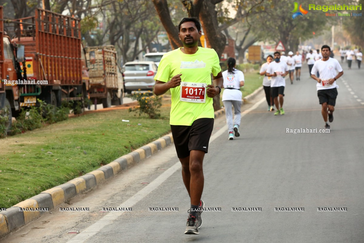 Raashi Khanna Flags Off Run For Women Empowerment at Hitex Exhibition Centre by Bhagyanagar Foundation