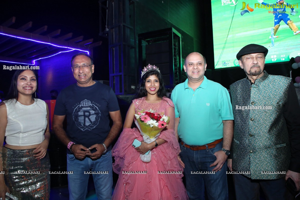 Ms.Sandhya Jella Birthday Bash 2021 at Hylife Pub