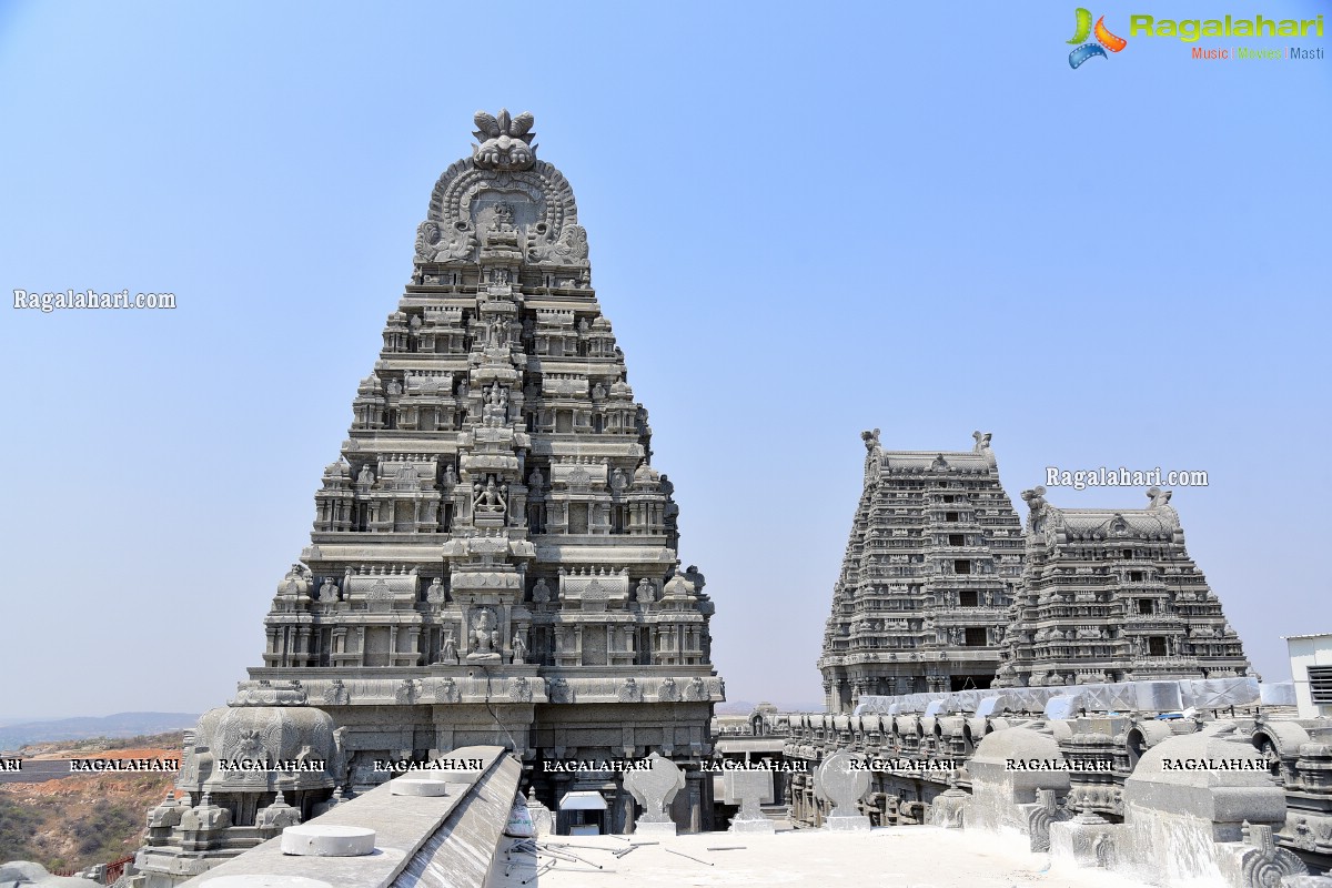 Sri Yadadri Laxminarasimha Swamy Temple Undergone a Drastic Transformation