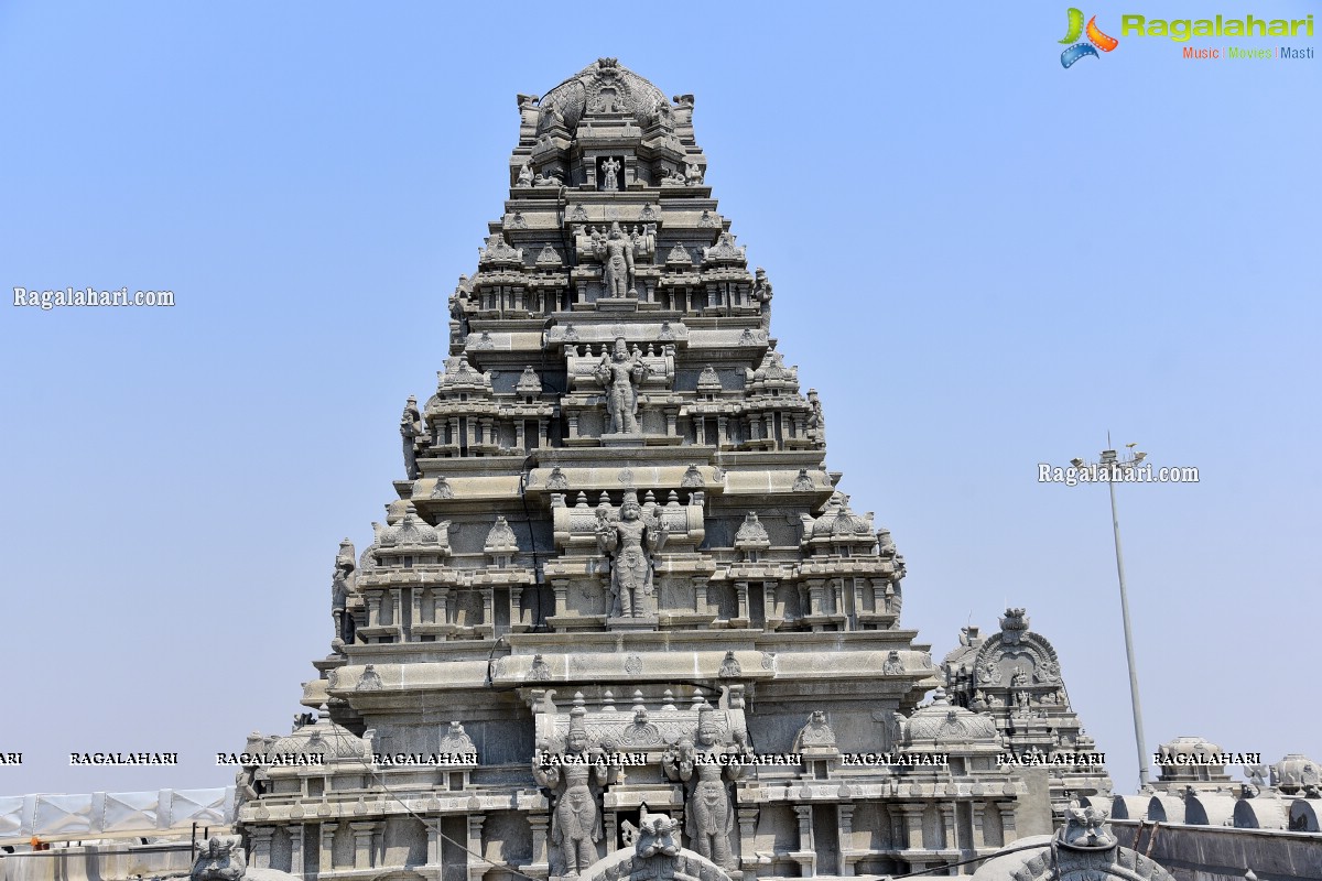 Sri Yadadri Laxminarasimha Swamy Temple Undergone a Drastic Transformation