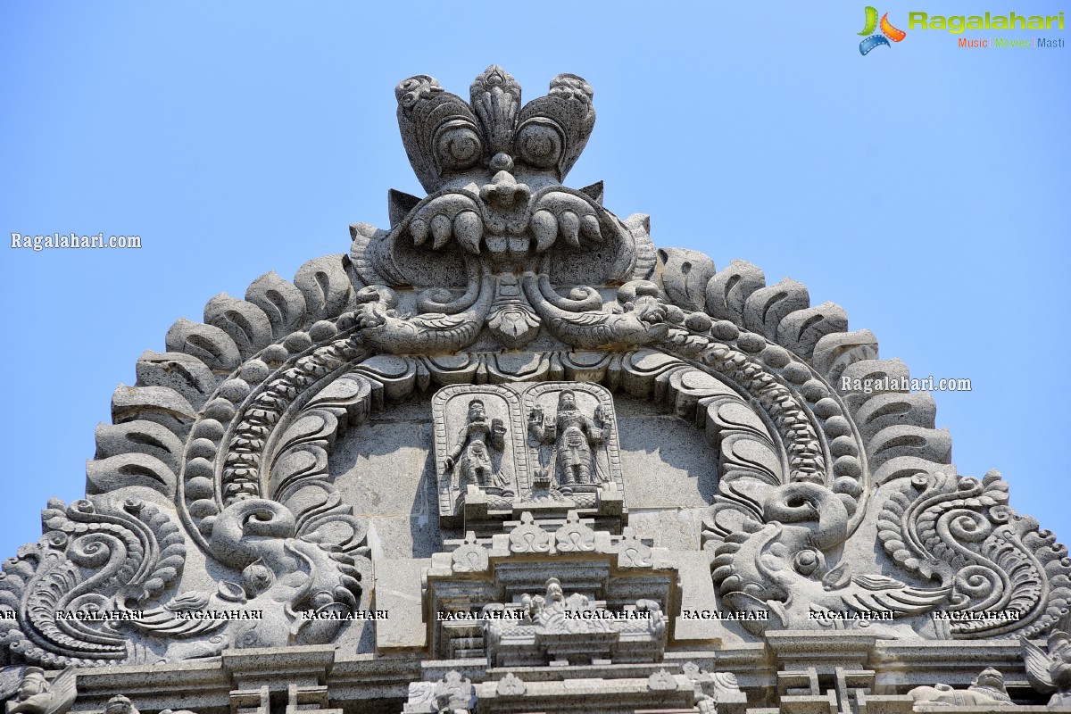 Sri Yadadri Laxminarasimha Swamy Temple Undergone a Drastic Transformation