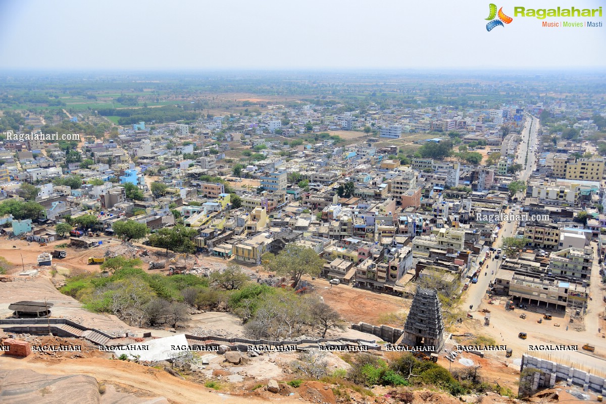 Sri Yadadri Laxminarasimha Swamy Temple Undergone a Drastic Transformation