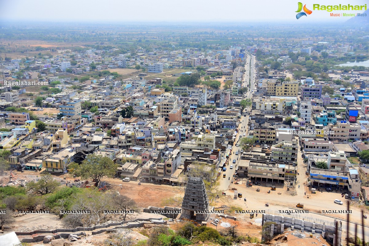 Sri Yadadri Laxminarasimha Swamy Temple Undergone a Drastic Transformation