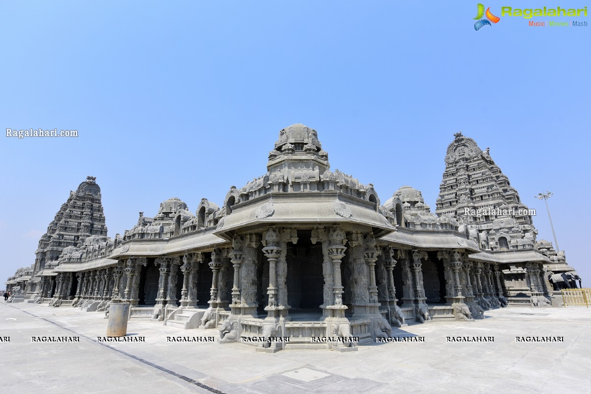 Sri Yadadri Laxminarasimha Swamy Temple Undergone a Drastic Transformation