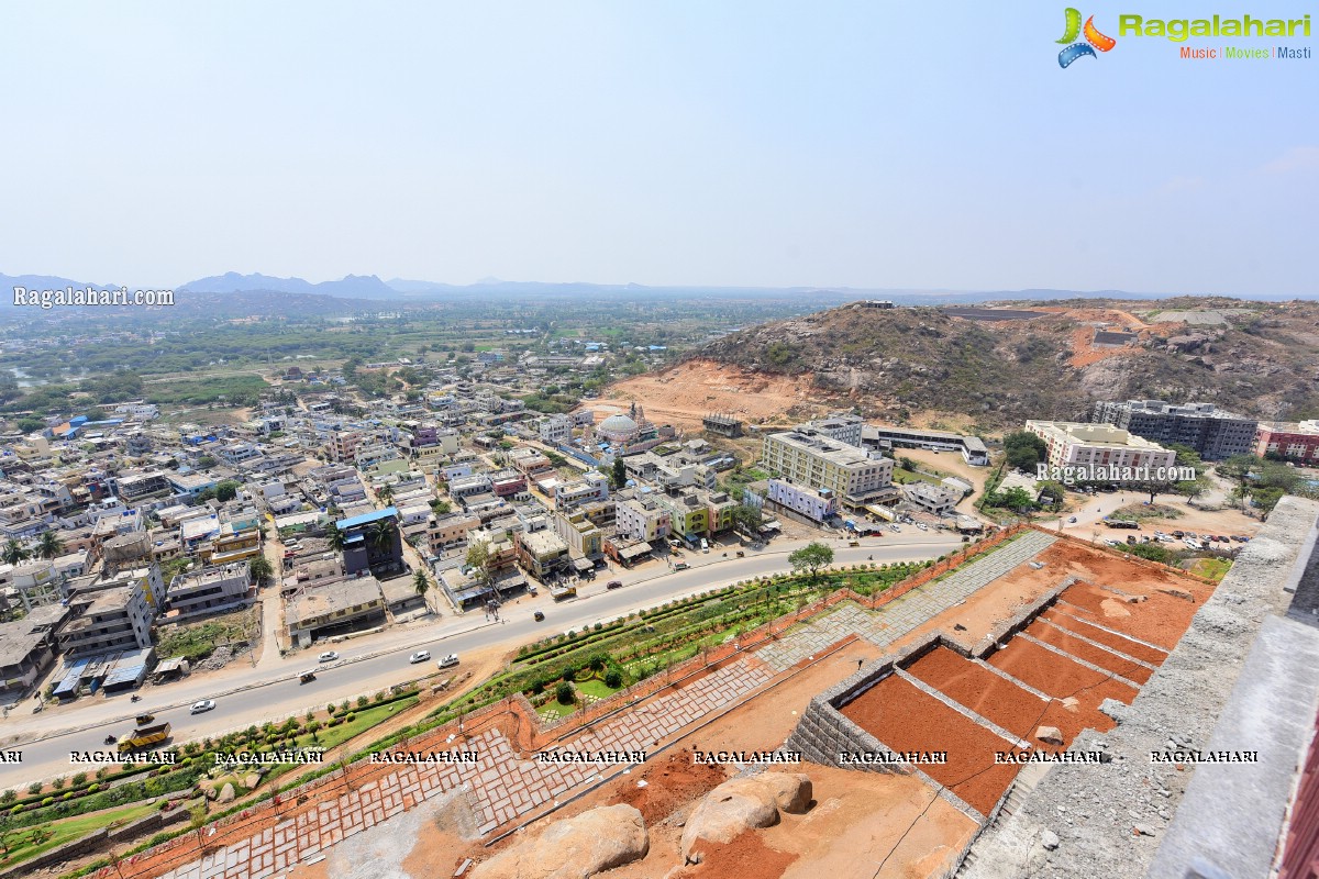 Sri Yadadri Laxminarasimha Swamy Temple Undergone a Drastic Transformation