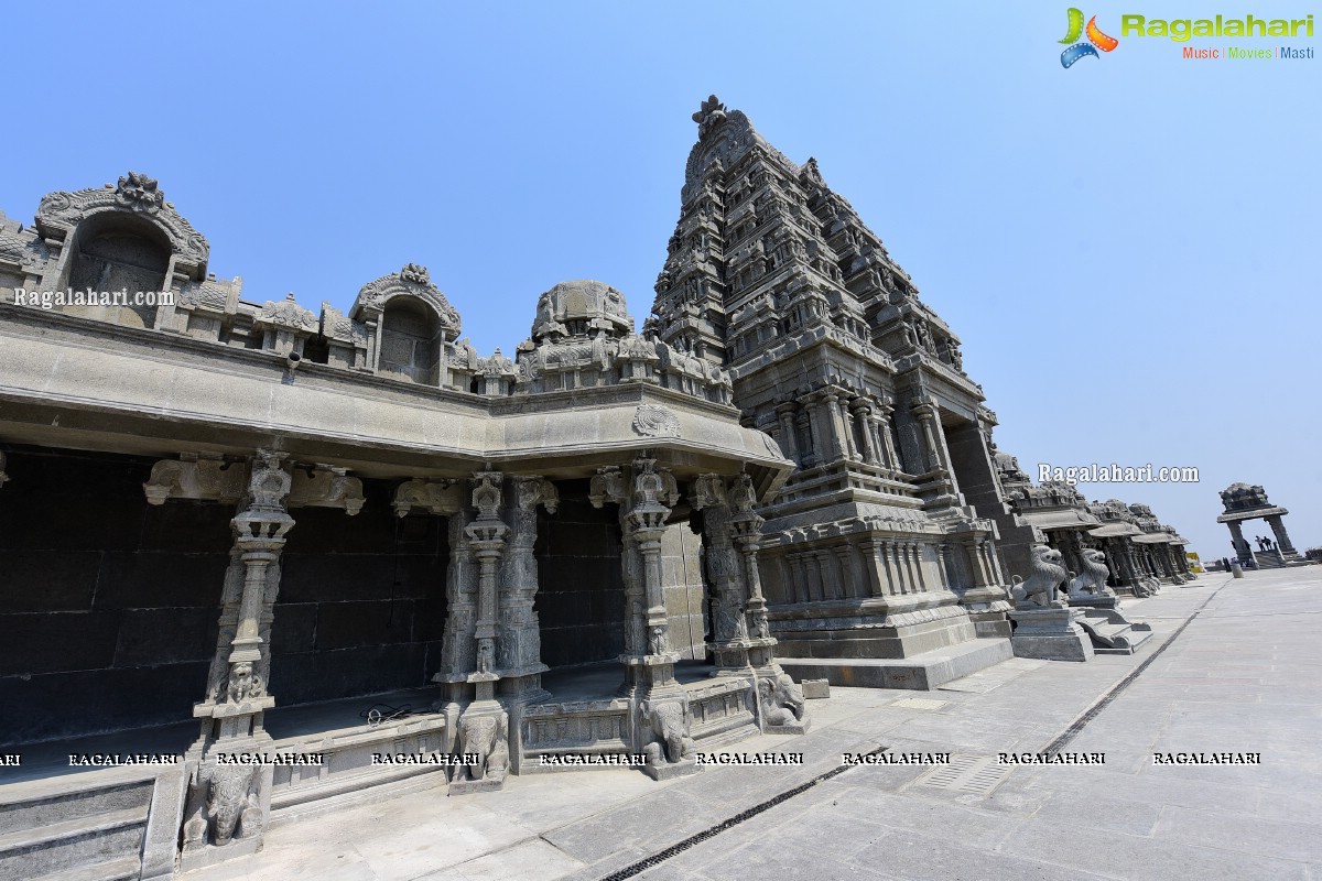 Sri Yadadri Laxminarasimha Swamy Temple Undergone a Drastic Transformation