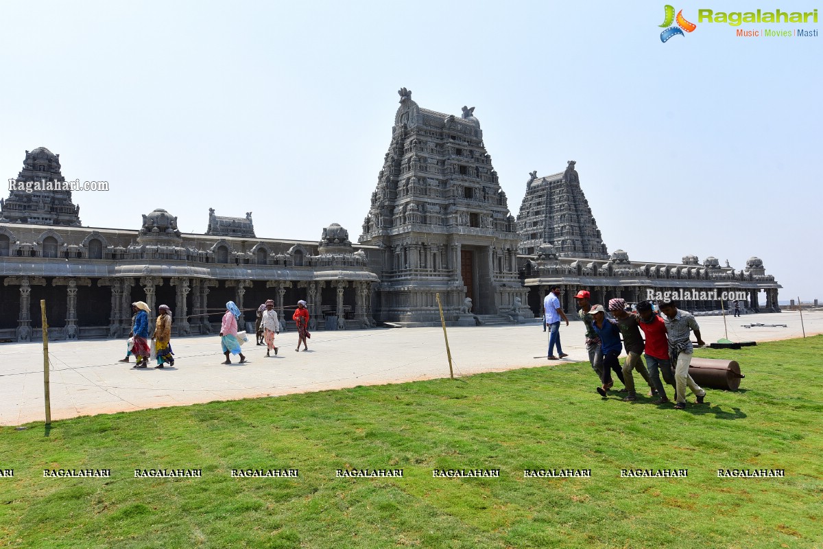 Sri Yadadri Laxminarasimha Swamy Temple Undergone a Drastic Transformation