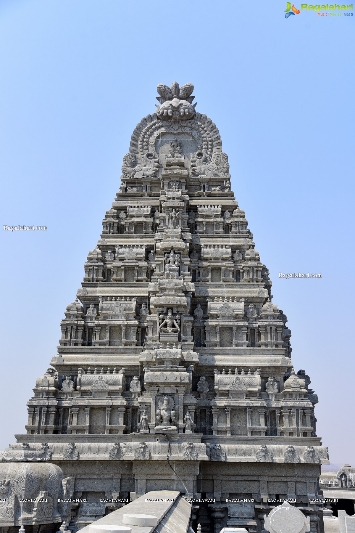 Sri Yadadri Laxminarasimha Swamy Temple Undergone a Drastic Transformation