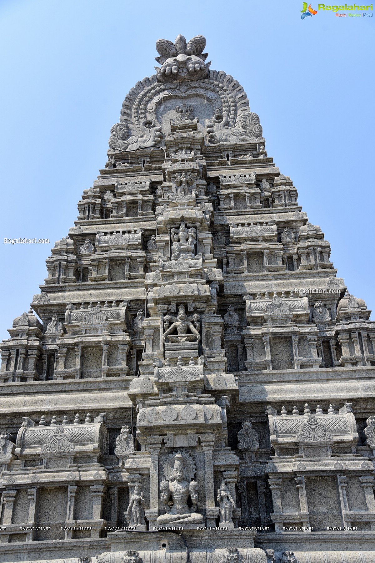 Sri Yadadri Laxminarasimha Swamy Temple Undergone a Drastic Transformation