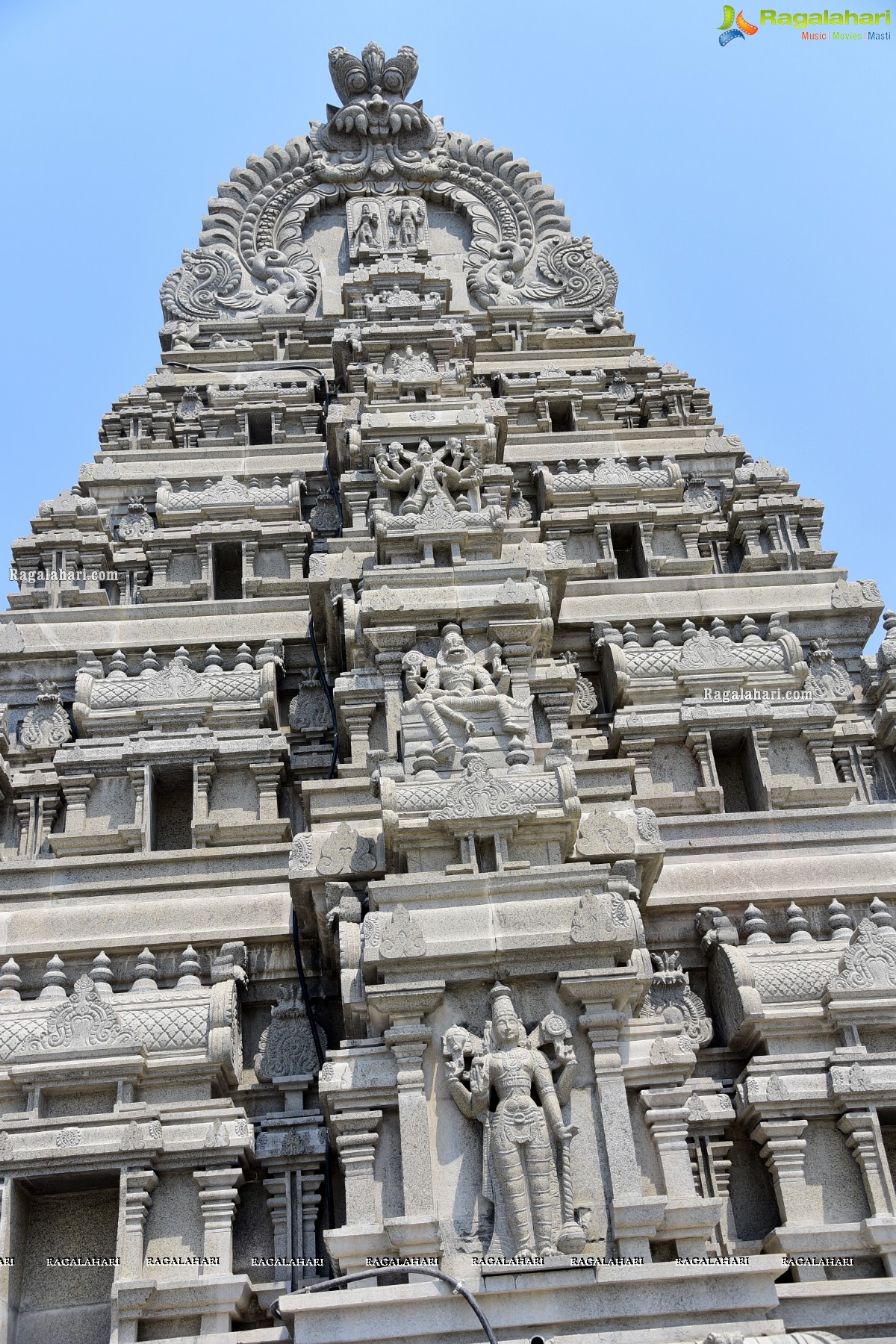 Sri Yadadri Laxminarasimha Swamy Temple Undergone a Drastic Transformation