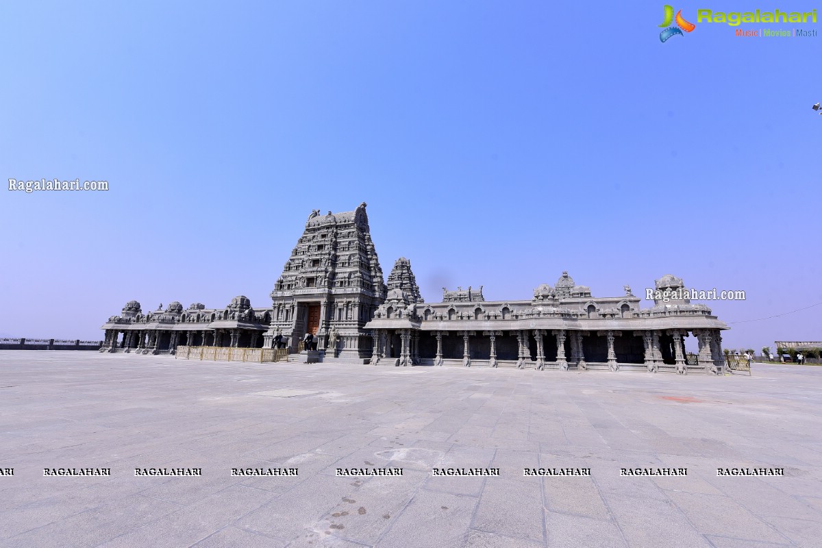 Sri Yadadri Laxminarasimha Swamy Temple Undergone a Drastic Transformation