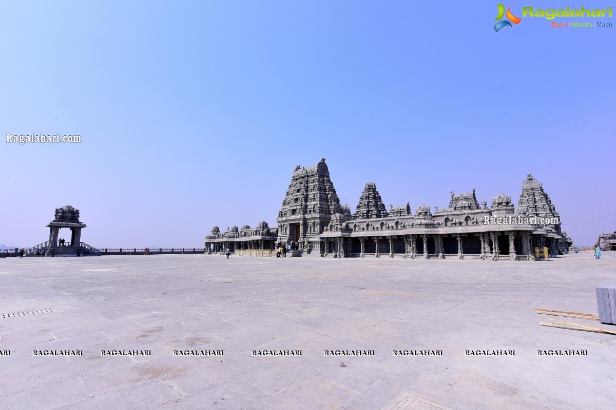 Sri Yadadri Laxminarasimha Swamy Temple Undergone a Drastic Transformation