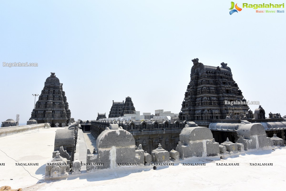 Sri Yadadri Laxminarasimha Swamy Temple Undergone a Drastic Transformation