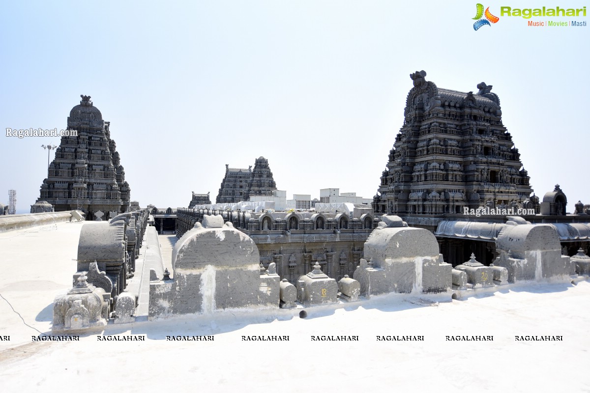 Sri Yadadri Laxminarasimha Swamy Temple Undergone a Drastic Transformation