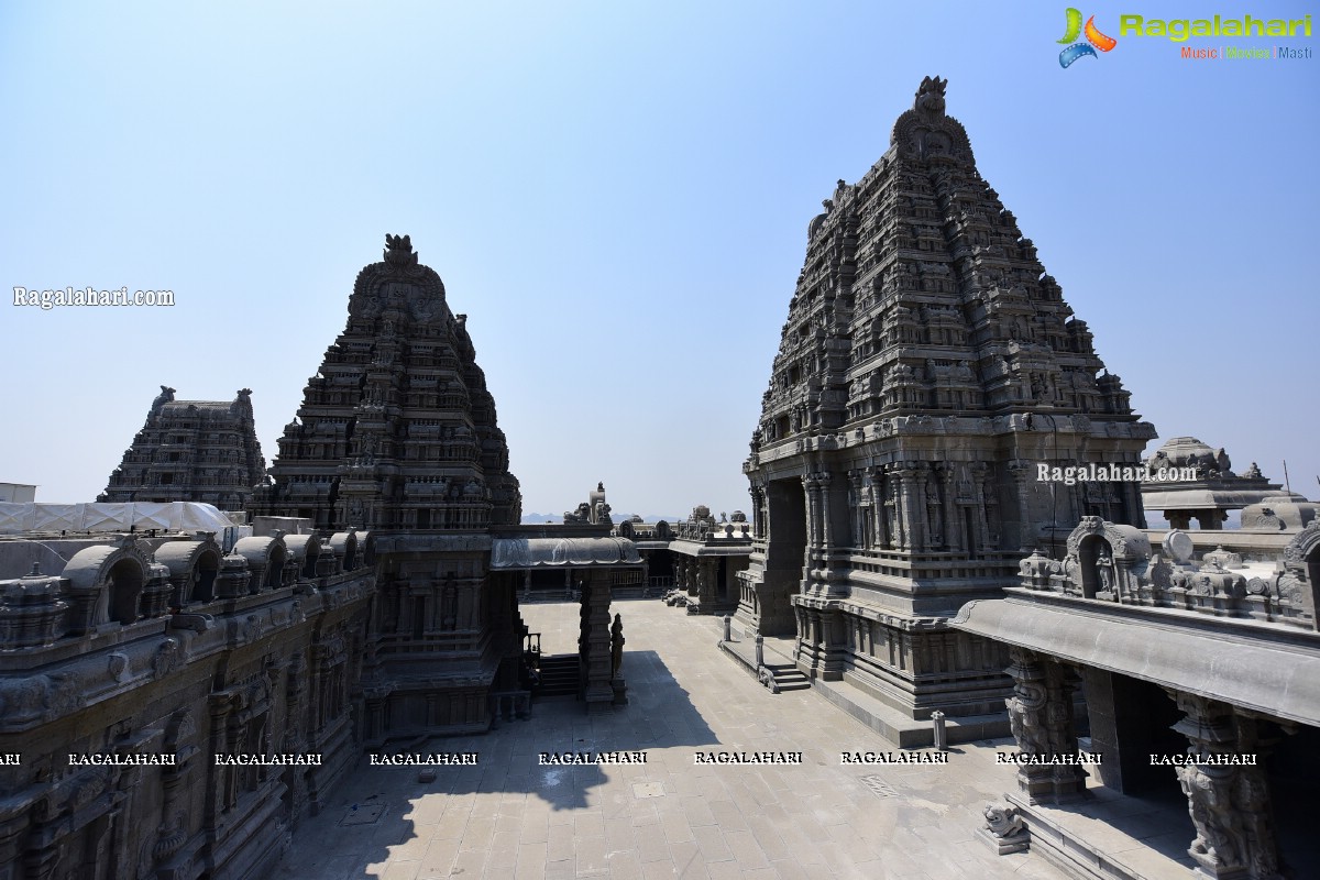 Sri Yadadri Laxminarasimha Swamy Temple Undergone a Drastic Transformation