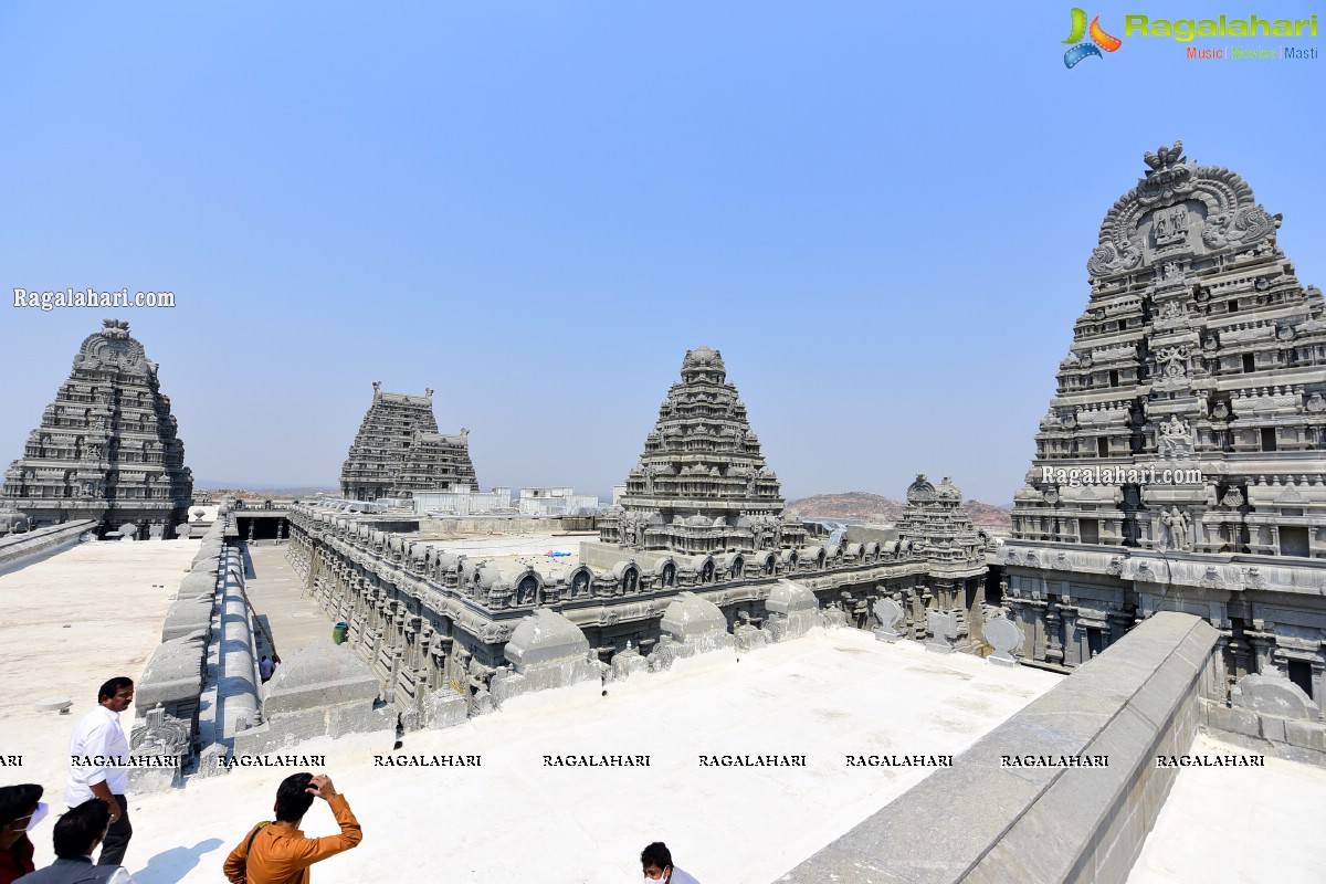 Sri Yadadri Laxminarasimha Swamy Temple Undergone a Drastic Transformation