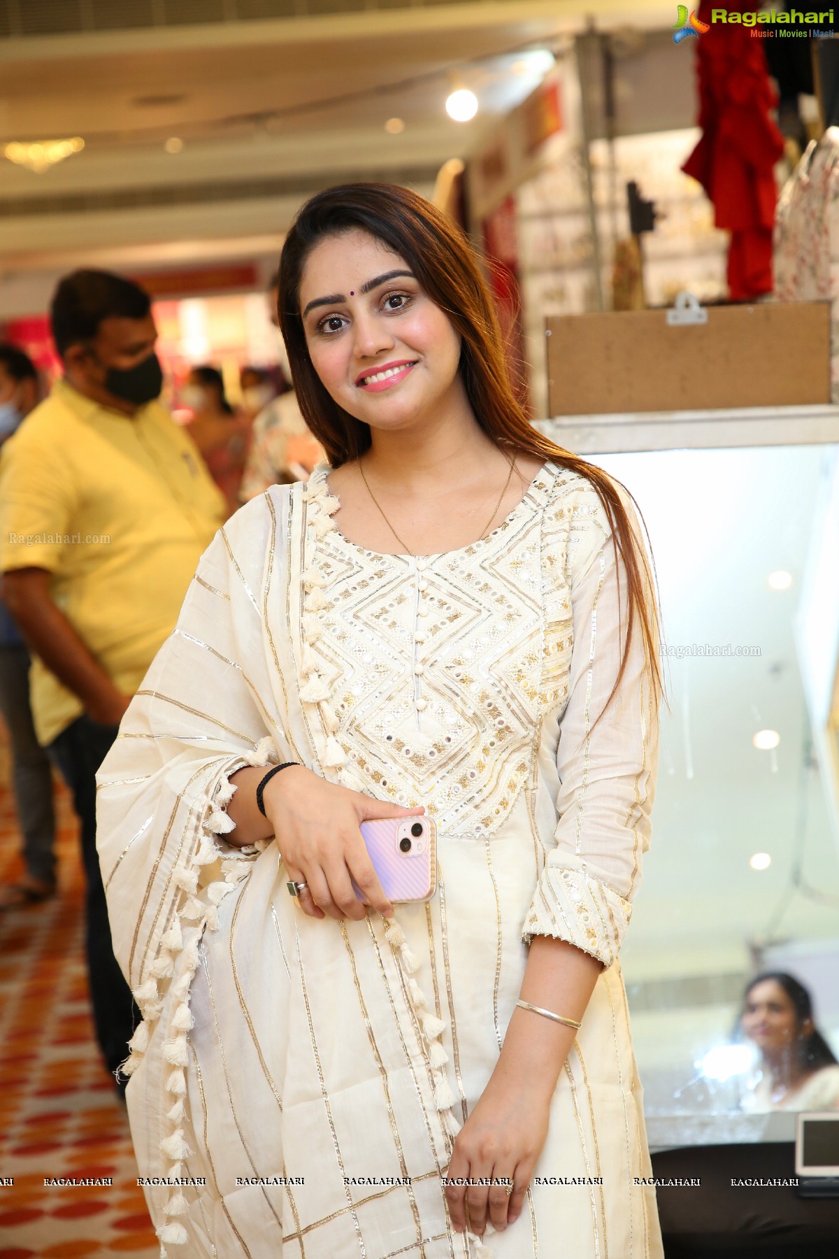 Sutraa Lifestyle and Fashion Exhibition Ugadi Special 2022 Begins at Taj Krishna