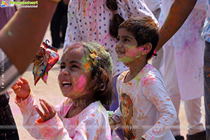 Holi Celebrations at Raunaq's H.I.G.H. Bhoot Bangla Estate