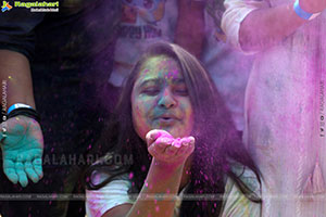 Holi Celebrations at Raunaq's H.I.G.H. Bhoot Bangla Estate