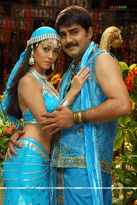 Srikanth, Sada, Meera Jasmine