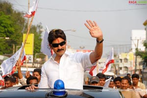 Jagapathi Babu, Sradha Das, Hamsanandini