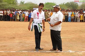 Jagapathi Babu, Sradha Das, Hamsanandini