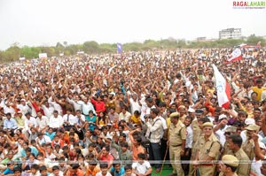 Jagapathi Babu, Sradha Das, Hamsanandini