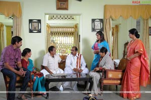 Jagapathi Babu, Sradha Das, Hamsanandini