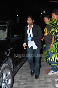 Allu Arjun inagurates Srishti Art Exhibition