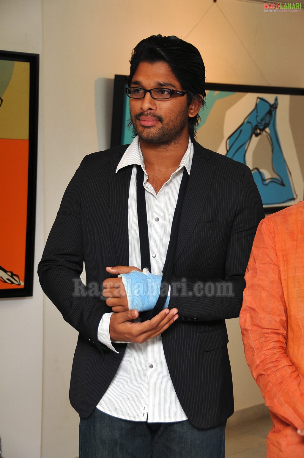 Allu Arjun inagurates Srishti Art Exhibition