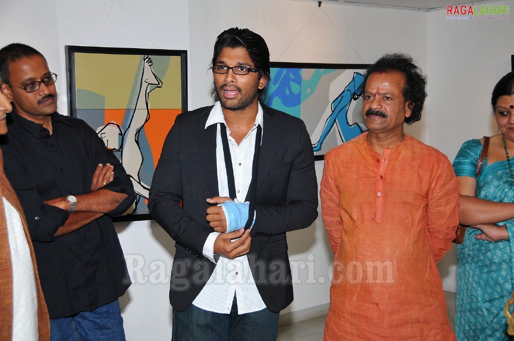 Allu Arjun inagurates Srishti Art Exhibition