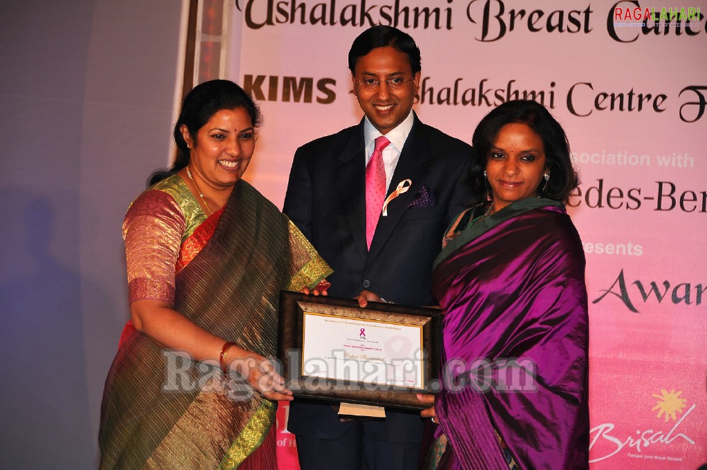 Amala, Shilpa Reddy walks on the Ramp for KIMS-The Pink Ribbon Awards Night 2010