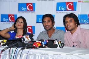 Varun Sandesh, Sradha Das at Big C