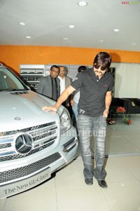 Srikantu Unviles Benz GL Series at Hyderabad