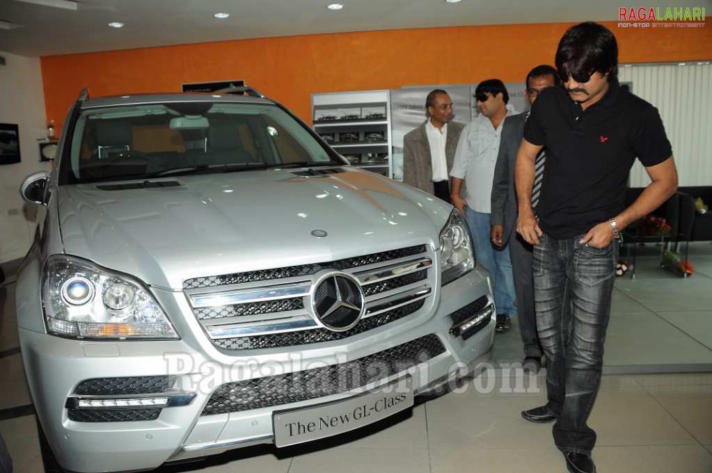 Srikanth Unveils Benz GL Series at Hyderabad