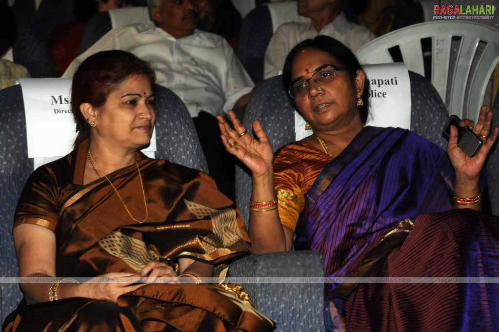 TV9 Naveena Mahila Awards 2009-10 Presentation